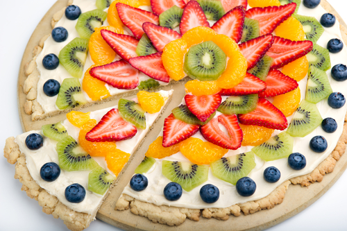 Healthy Fruit Pizza with Oatmeal Cookie Crust