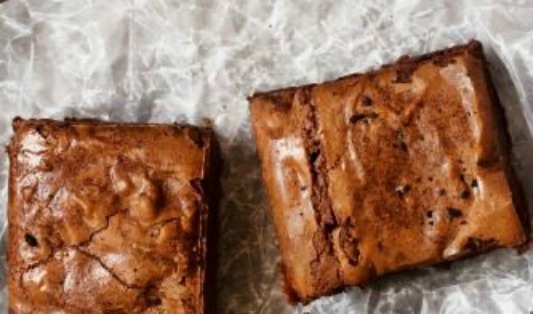 Guilt-Free Chocolate Fudge Brownies {gluten-free and paleo}