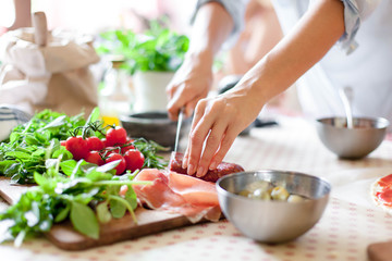 Why Home Cooked Meals Are A MUST For Your Family’s Physical & Mental Health