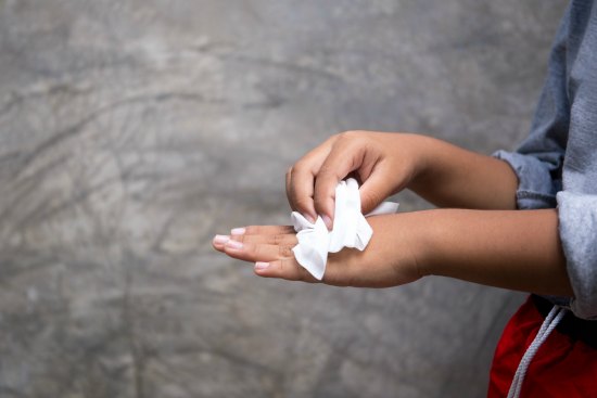 How To Make Homemade Hand Sanitizing Wipes