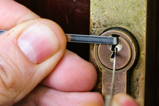 How To Pick ANY Lock!