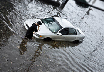 Ready Nutrition - How To Survive Flash Flood in a Vehicle