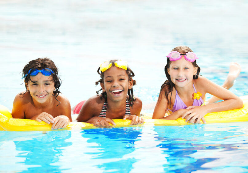 Smiling children wearing snorkel goggles and floating on a yellow raft.

[url=http://www.istockphoto.com/search/lightbox/9786682][img]http://dl.dropbox.com/u/40117171/children5.jpg[/img][/url]

[url=http://www.istockphoto.com/search/lightbox/9786750][img]http://dl.dropbox.com/u/40117171/summer.jpg[/img][/url]